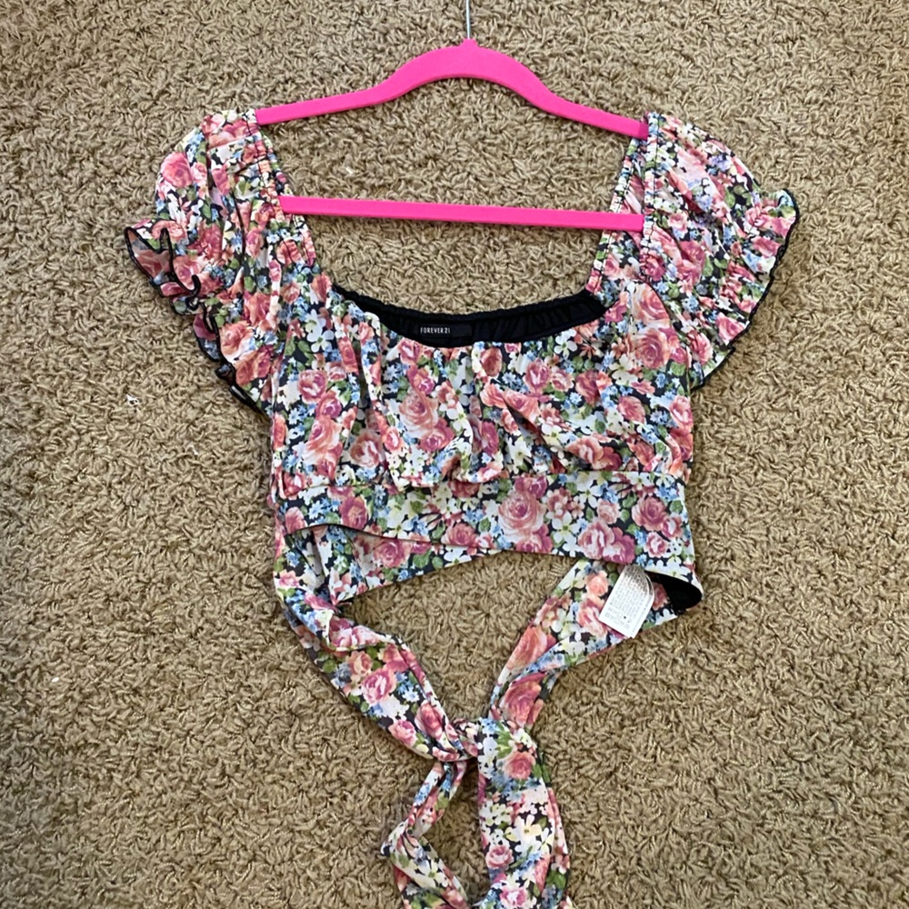 NEVER WORN : Forever 21 crop top
